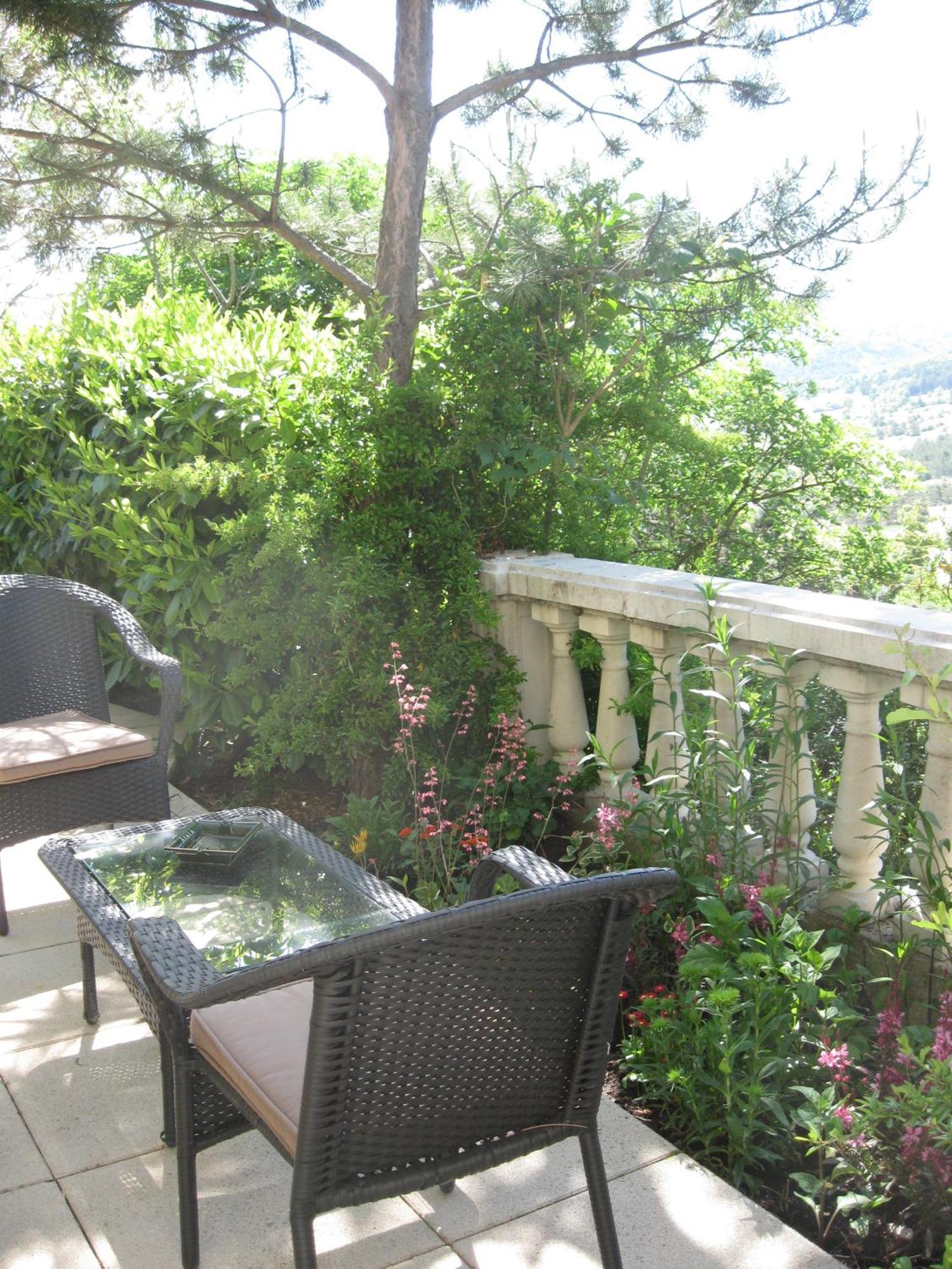 טריגאנס Logis Hotel Le Vieil Amandier מראה חיצוני תמונה