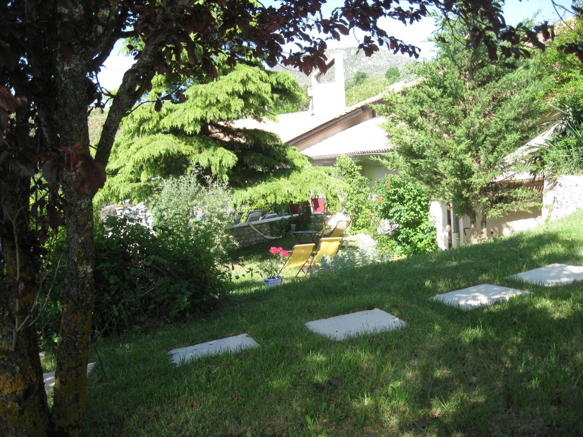 טריגאנס Logis Hotel Le Vieil Amandier מראה חיצוני תמונה
