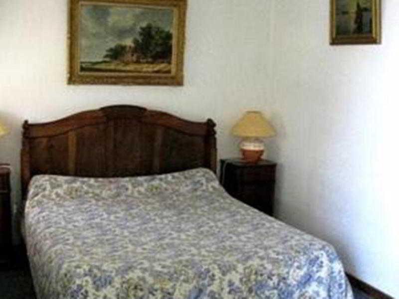 טריגאנס Logis Hotel Le Vieil Amandier מראה חיצוני תמונה